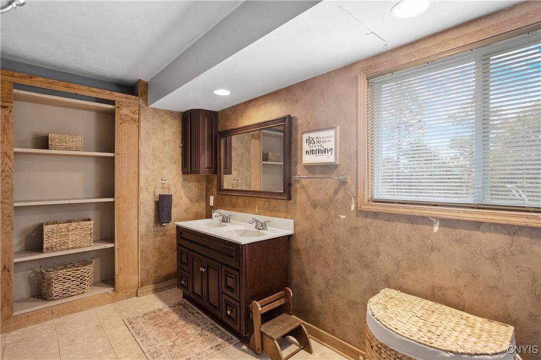 220 Locksley Road Syracuse, NY 13224 - Photo 19 of 24