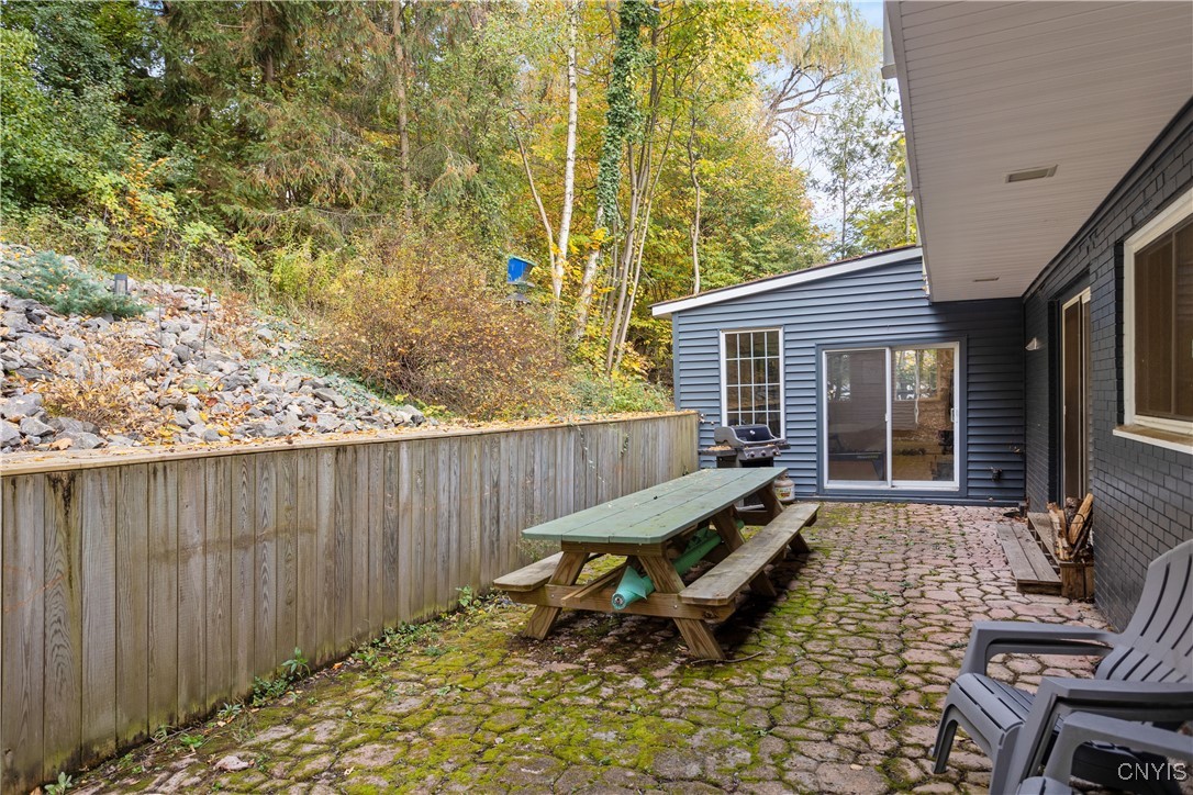 220 Locksley Road Syracuse, NY 13224 - Photo 23 of 24