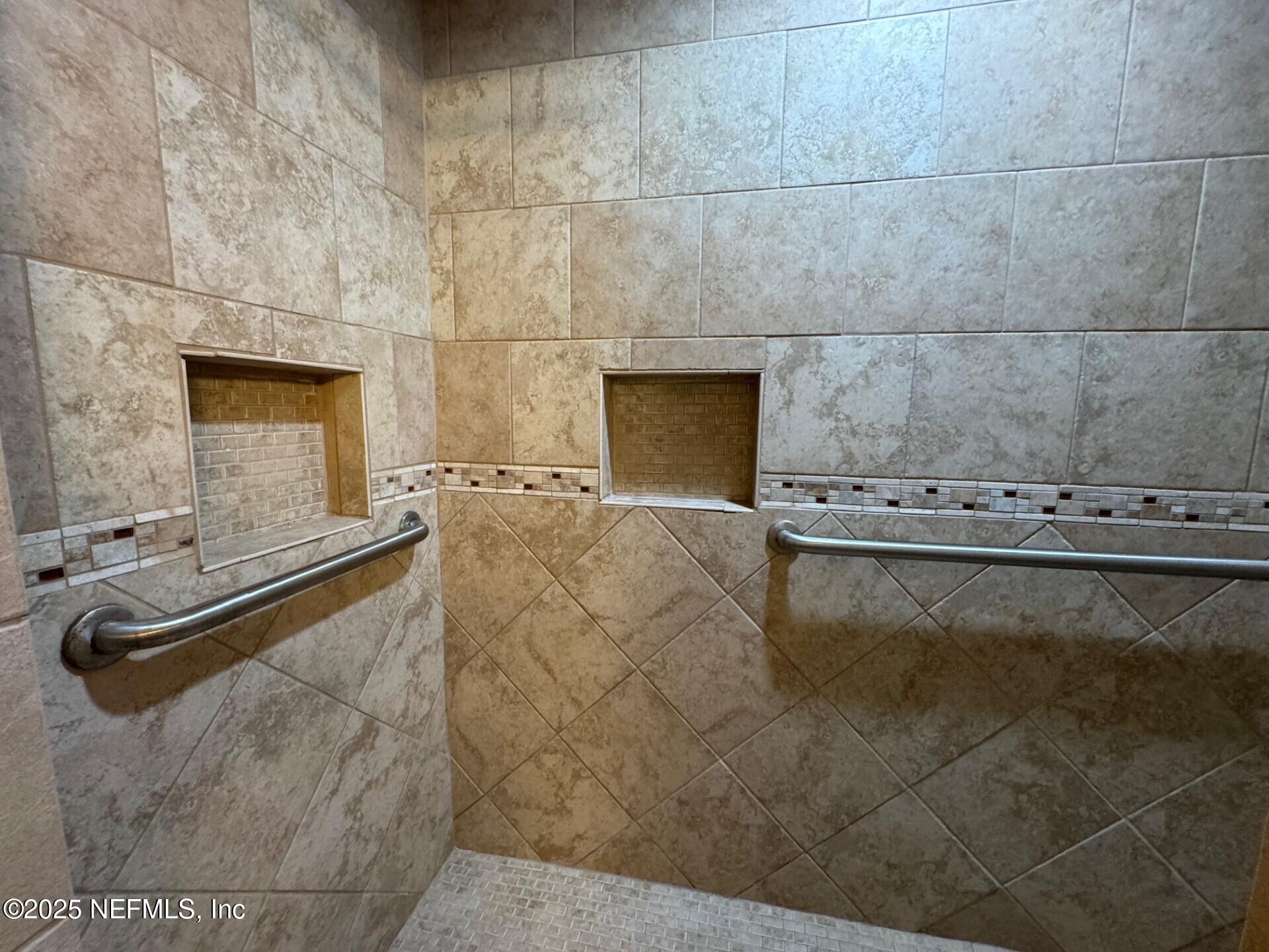 229 Davis Lake Road Palatka, FL 32177 - Photo 28 of 73 a bathroom with a sink and a bathtub