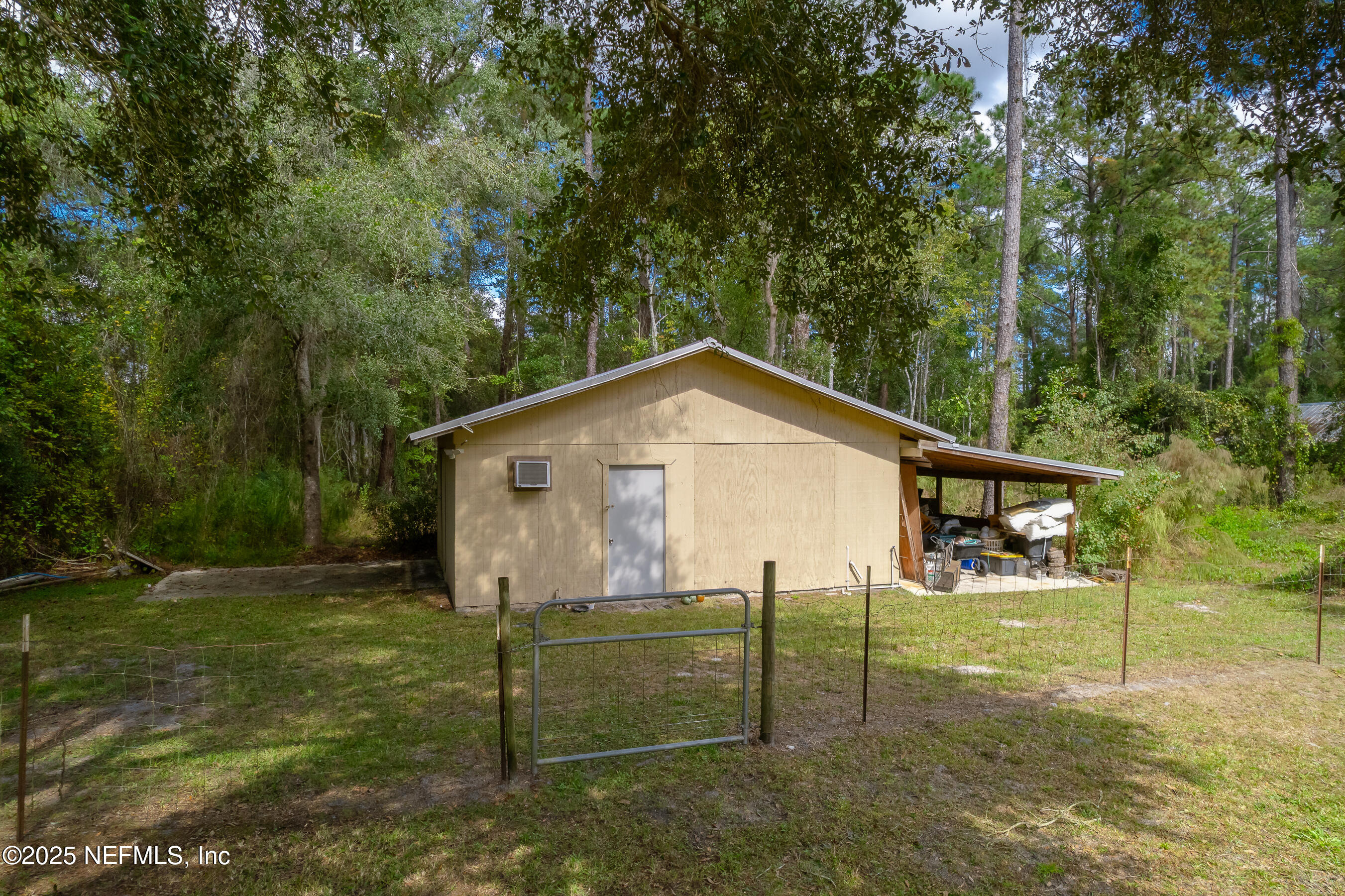 229 Davis Lake Road Palatka, FL 32177 - Photo 49 of 73 a view of a backyard