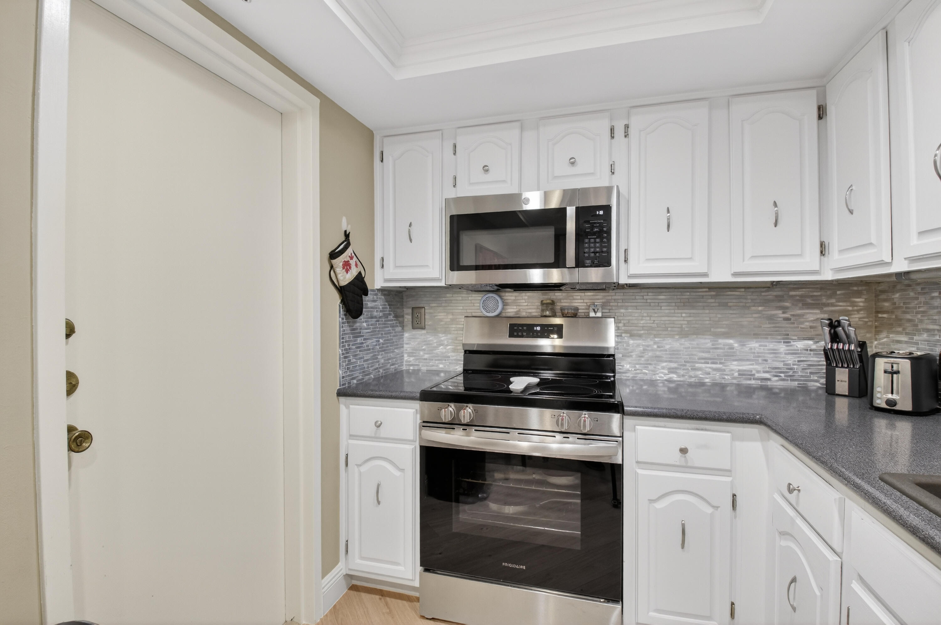 7754 Lakeside Boulevard, Unit 476 Boca Raton, FL 33434 - Photo 15 of 82 DSC_6223