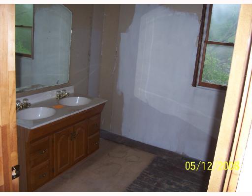 358 Upper Braeburn Road Lower Burrell, PA 15068 - Photo 5 of 8 Master Bath/Spa.