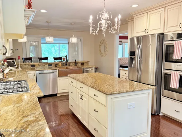 $998,894 | 259 West Rock Creek Road, New Bern, NC 28562