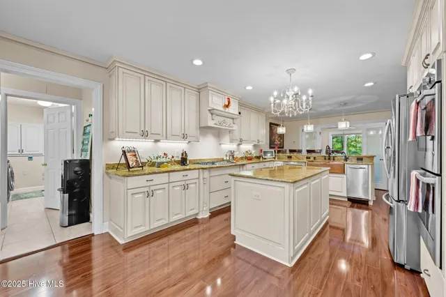 $998,894 | 259 West Rock Creek Road, New Bern, NC 28562