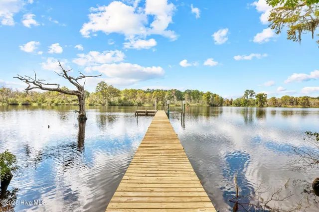 $998,894 | 259 West Rock Creek Road, New Bern, NC 28562