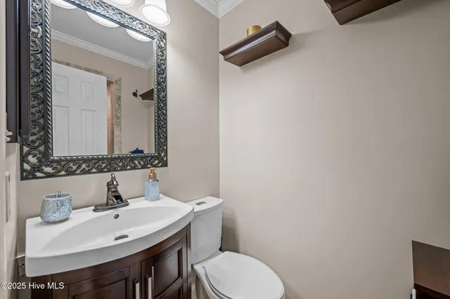 $998,894 | 259 West Rock Creek Road, New Bern, NC 28562