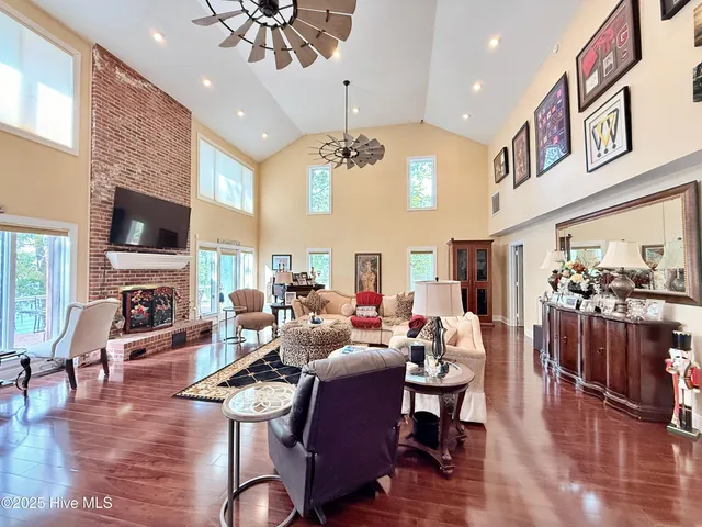 $998,894 | 259 West Rock Creek Road, New Bern, NC 28562