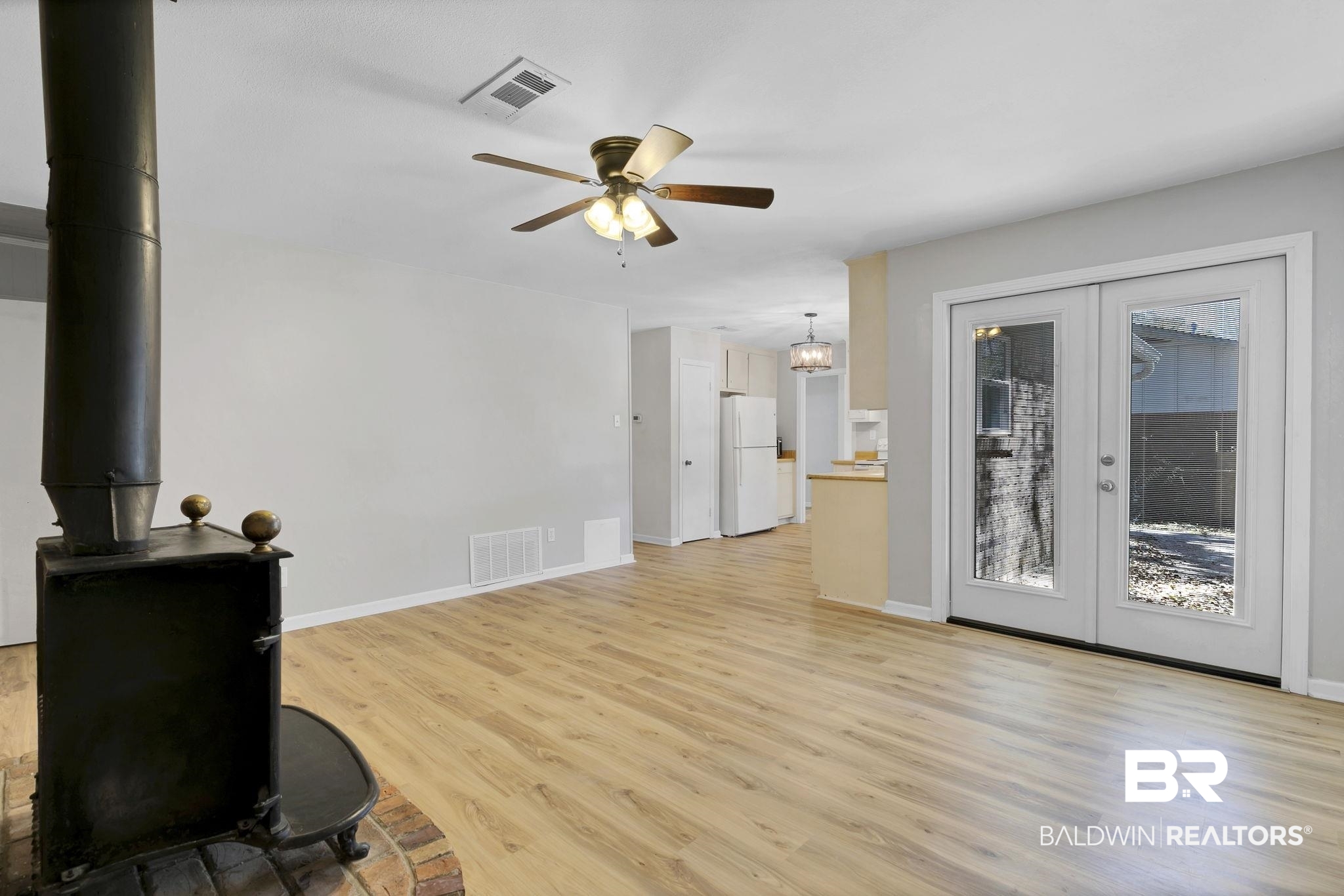 5817 Woodgate Road Mobile, AL 36609 - Photo 59 of 85 View of the family room from the additional bedrooms