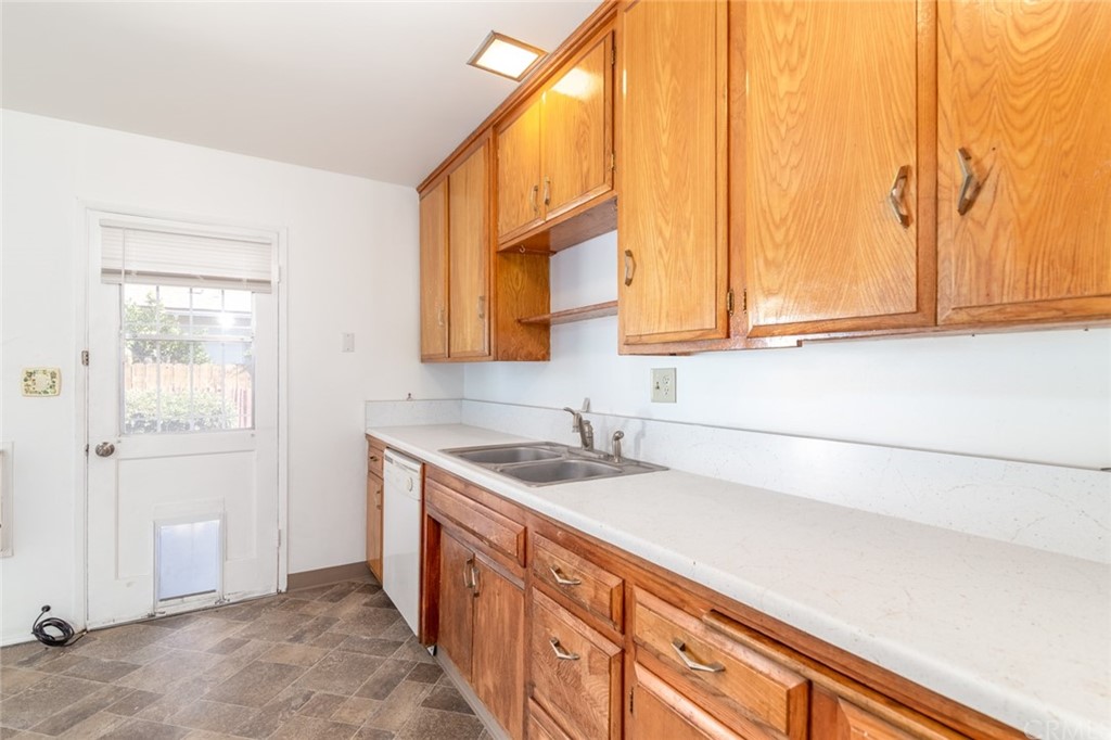 640 Snead Drive Hemet, CA 92543 - Photo 15 of 30 a bathroom with a sink and a window