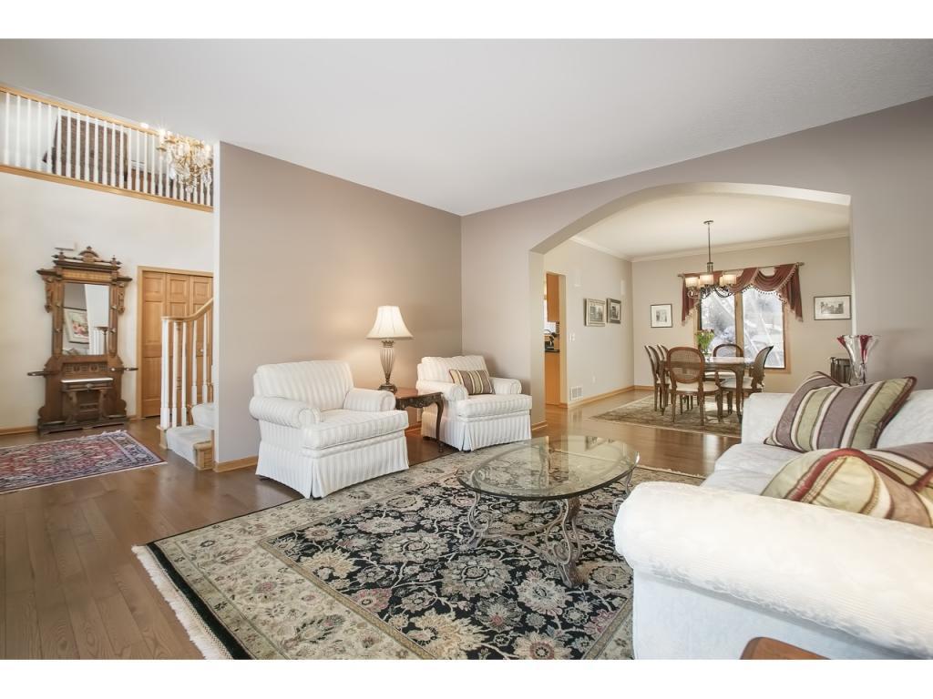 17545 George Moran Drive Eden Prairie, MN 55347 - Photo 3 of 46 Gallery Image 3