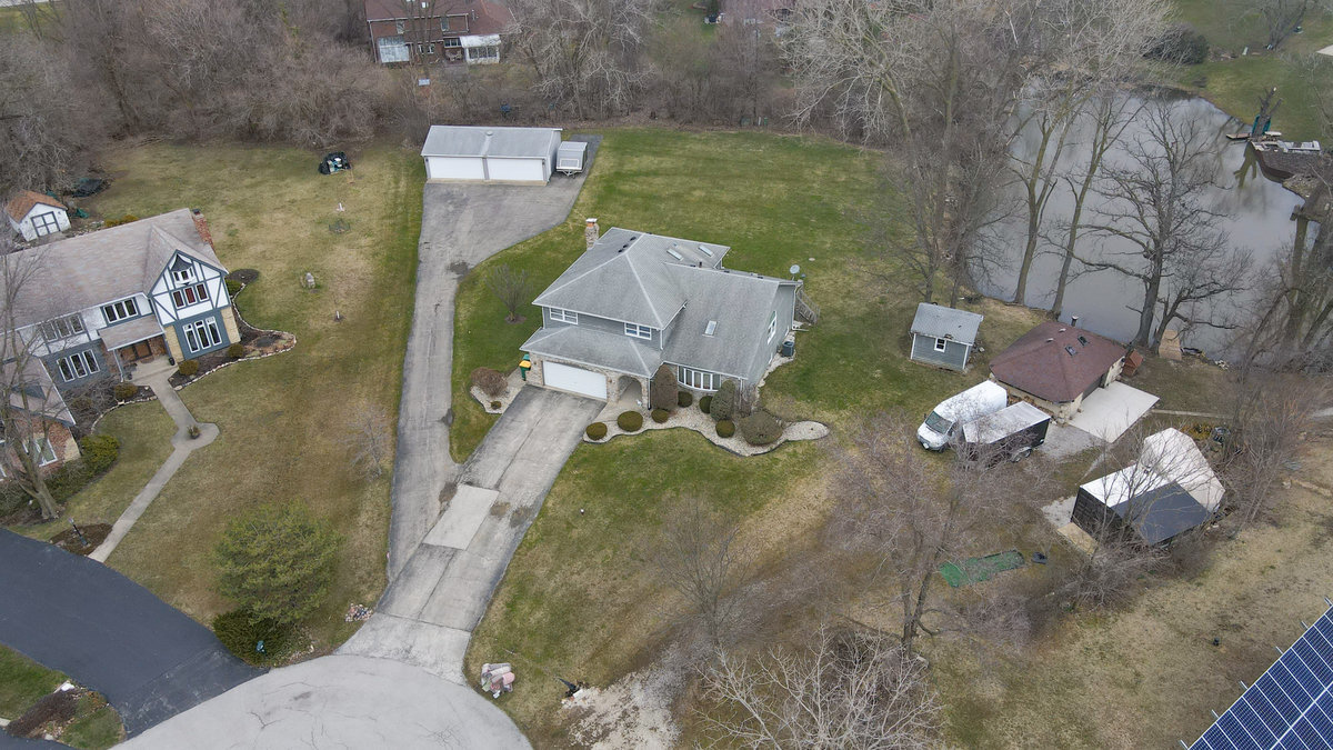 2 Valley View Drive Lemont, IL 60439 - Photo 34 of 36 an aerial view of a house with a yard