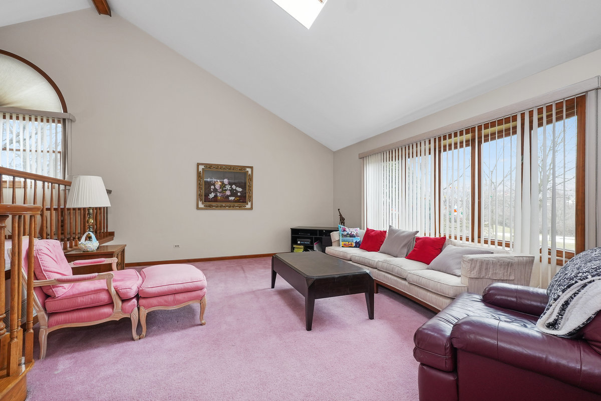 2 Valley View Drive Lemont, IL 60439 - Photo 5 of 36 a living room with furniture and a large window