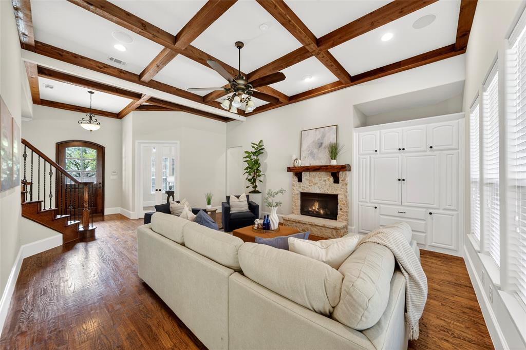 9515 Edith Lane Dallas, TX 75220 - Photo 11 of 39 Open Concept perfect to Entertain