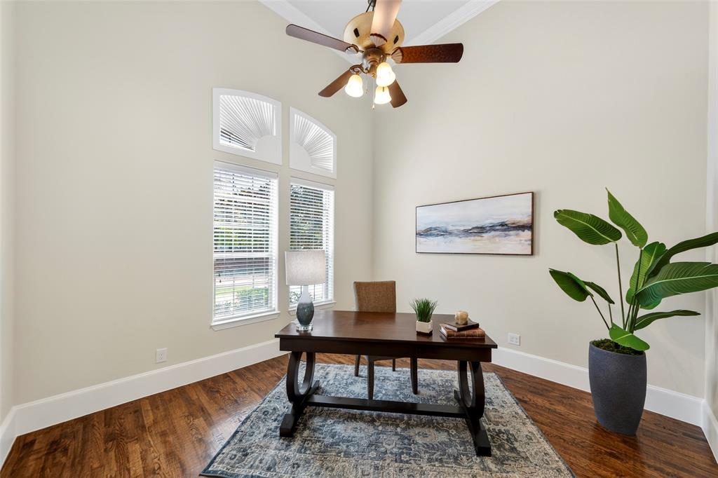 9515 Edith Lane Dallas, TX 75220 - Photo 15 of 39 Abundant Natural Light, High Ceilings, Woof Floors