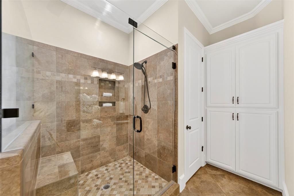 9515 Edith Lane Dallas, TX 75220 - Photo 22 of 39 Shower for 2!