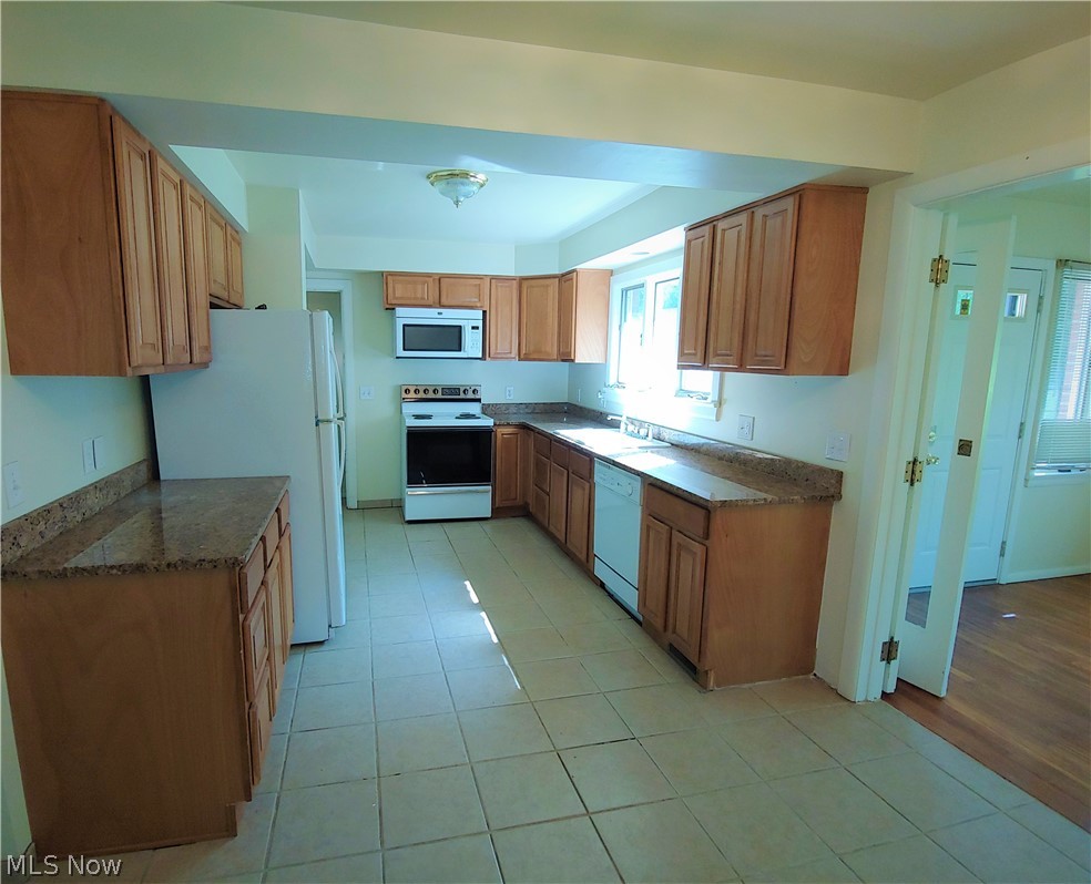 29400 Harvard Road Beachwood, OH 44122 - Photo 6 of 18 Kitchen