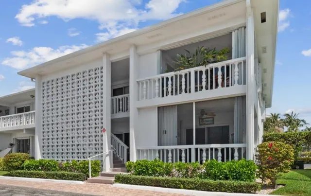 $3,500 | 4201 South Ocean Boulevard, Unit I1, Palm Beach, FL 33480