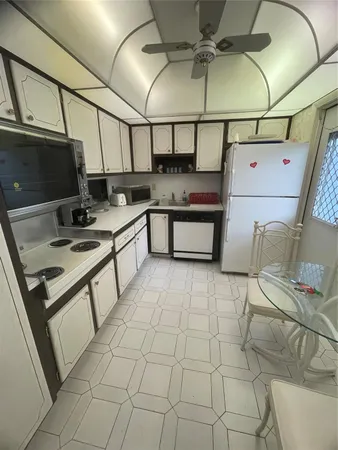 $230,000 | 604 Northeast 2nd Street, Unit 231, Dania Beach, FL 33004