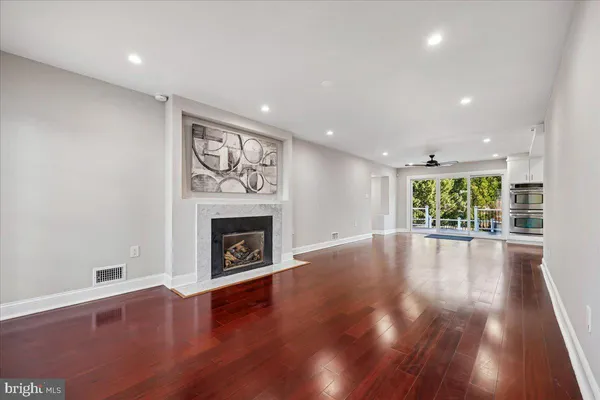 $1,360,000 | 6 Crestview Court, Potomac, MD 20854