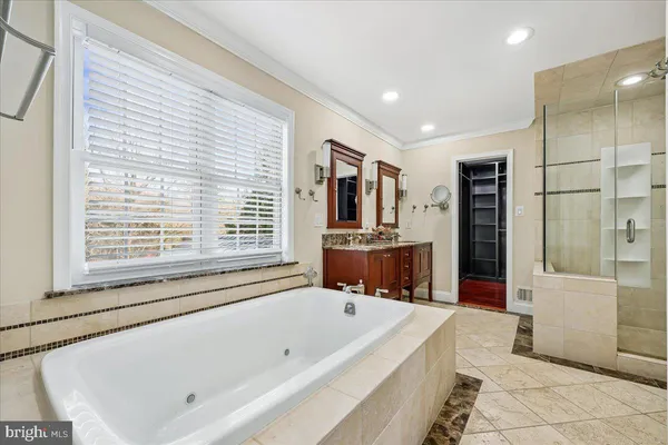 $1,360,000 | 6 Crestview Court, Potomac, MD 20854