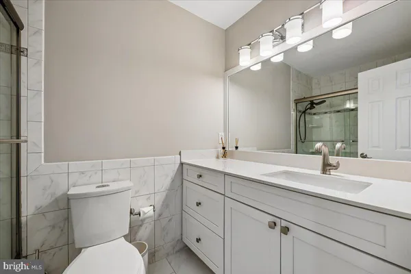 $1,360,000 | 6 Crestview Court, Potomac, MD 20854