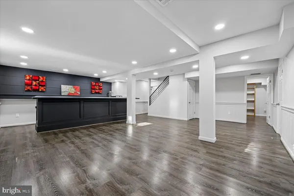 $1,360,000 | 6 Crestview Court, Potomac, MD 20854