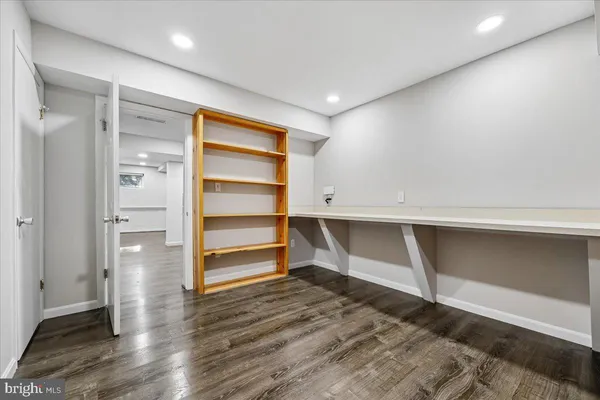 $1,360,000 | 6 Crestview Court, Potomac, MD 20854