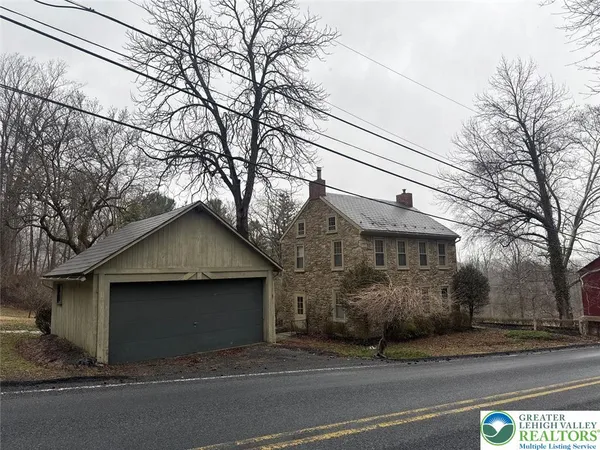 $3,495 | 3686 Lower Saucon Road, Hellertown, PA 18055