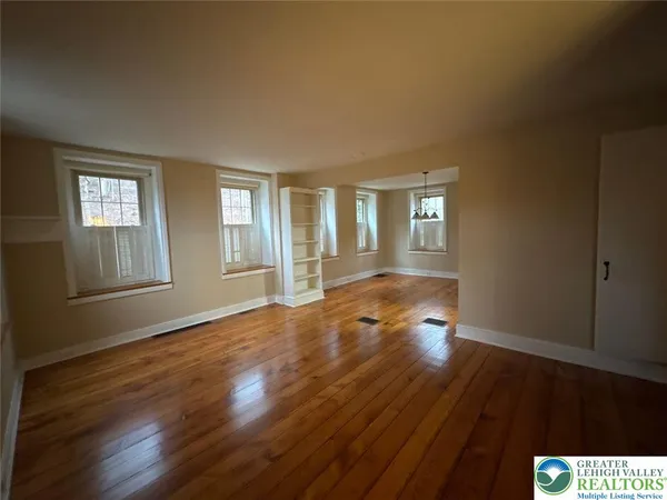 $3,495 | 3686 Lower Saucon Road, Hellertown, PA 18055