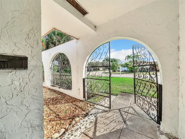 $4,750 | 10251 Northwest 39th Court, Coral Springs, FL 33065