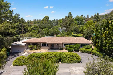 $1,899,000 | 1349 El Vago Street, La Canada Flintridge, CA 91011