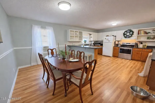 $245,000 | 122 Old Mobile Highway, Lucedale, MS 39452