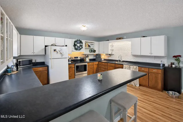 $245,000 | 122 Old Mobile Highway, Lucedale, MS 39452