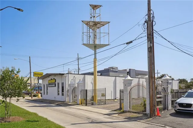 $2,950,000 | Undisclosed Address, Metairie, LA 70002