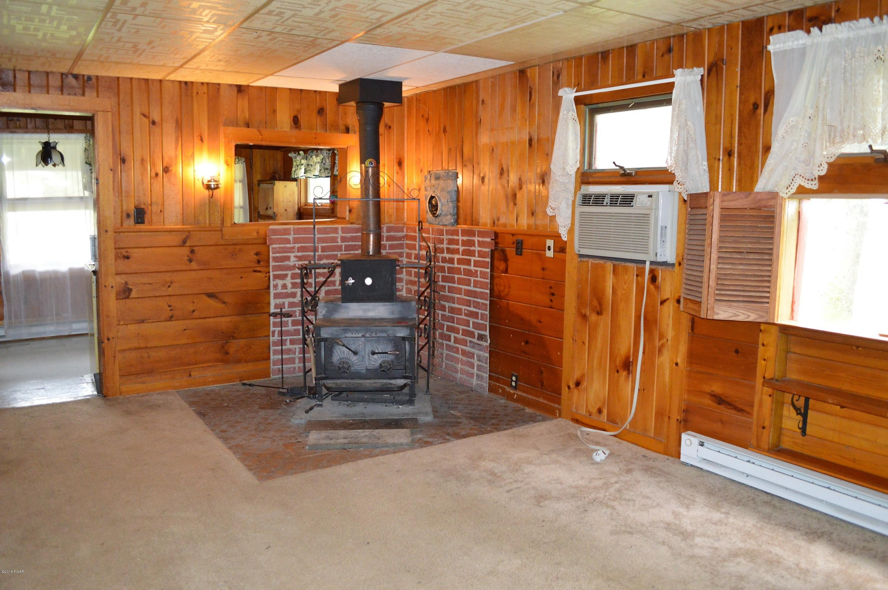 108 East Balsam Road Greentown, PA 18426 - Photo 9 of 19