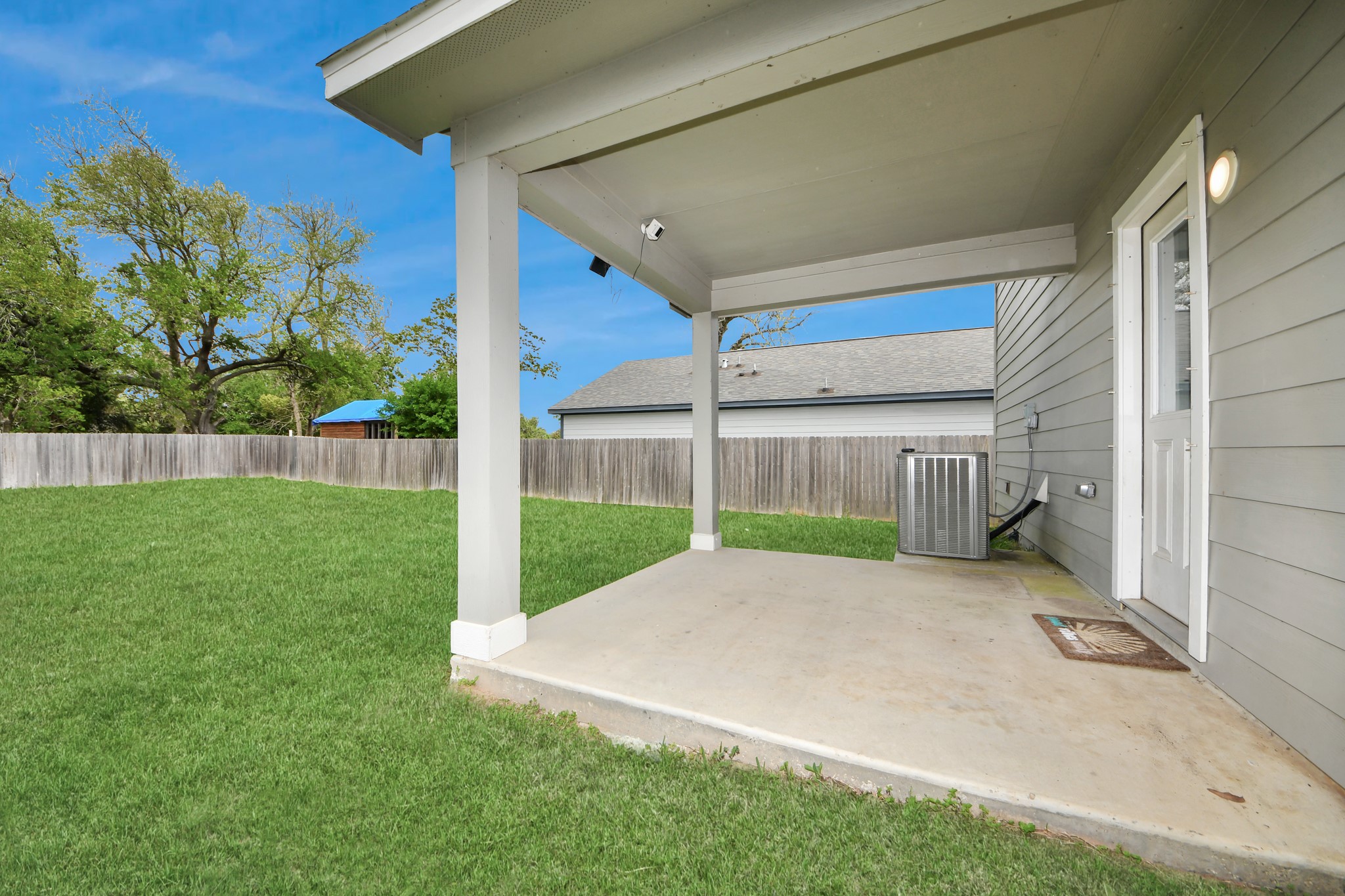 1908 Bellview Street La Marque, TX 77568 - Photo 24 of 33 Cover patio to enjoy your morning coffee or late afternoon BBQ