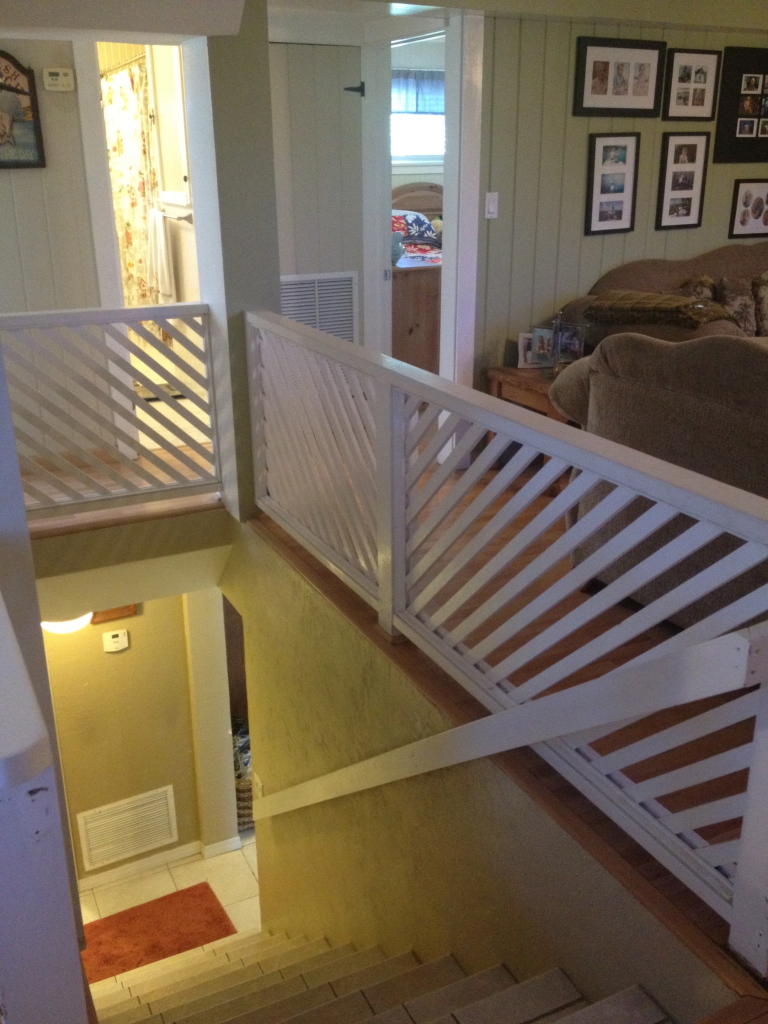 122 Mockingbird Road Tavernier, FL 33070 - Photo 6 of 26 INTERIOR STAIRWELL