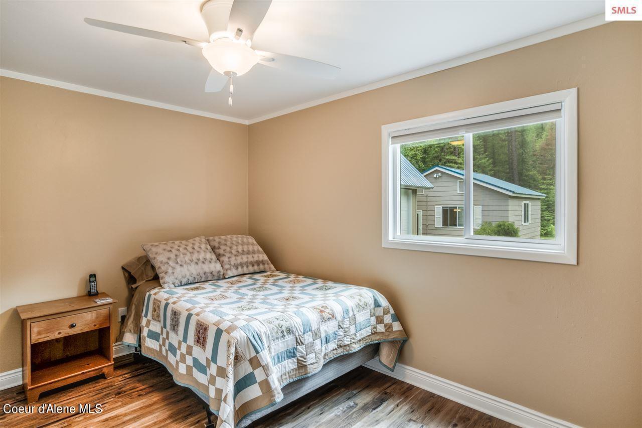 566 Timberlane Road Bonners Ferry, ID 83805 - Photo 19 of 36 566 Guest Bed