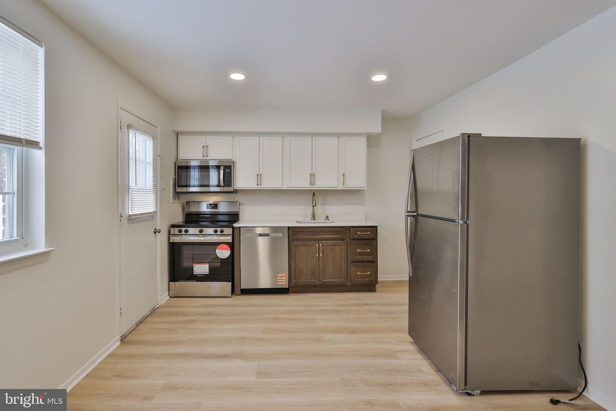 305 South Warminster Road, Unit B2 Hatboro, PA 19040 - Photo 38 of 42