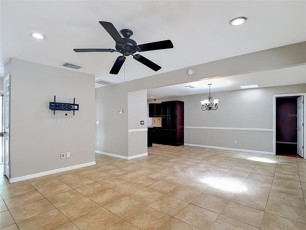 811 Ambassador Loop Tampa, FL 33613 - Photo 12 of 75