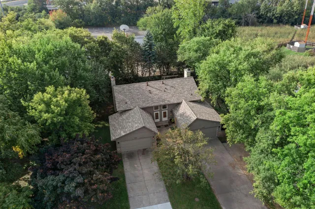 $2,075 | 5535 Lindsay Street, Golden Valley, MN 55422