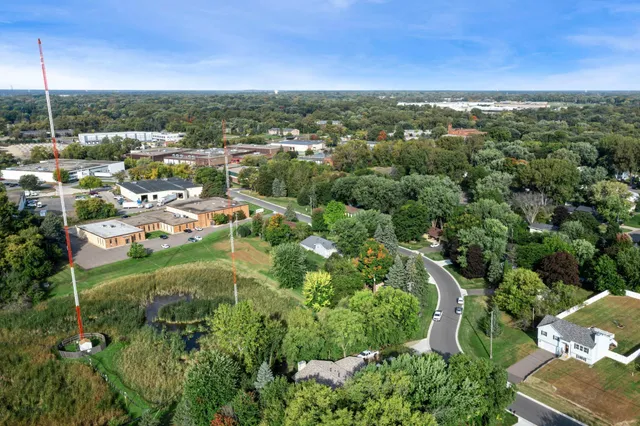 $2,075 | 5535 Lindsay Street, Golden Valley, MN 55422