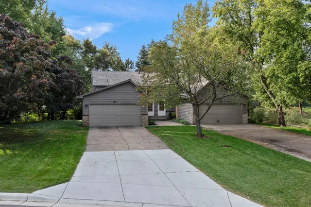 $2,075 | 5535 Lindsay Street, Golden Valley, MN 55422