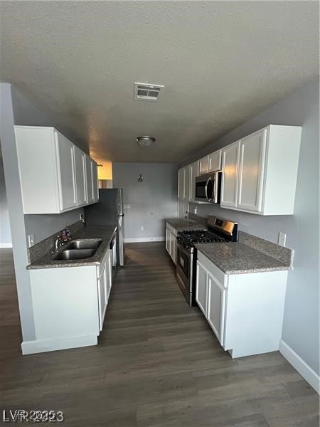 2829 Wheelwright Drive, Unit A Las Vegas, NV 89121 - Photo 2 of 12