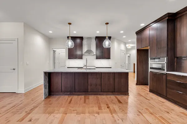 $1,275,000 | 2960 North 186th Street, Unit 10, Brookfield, WI 53045