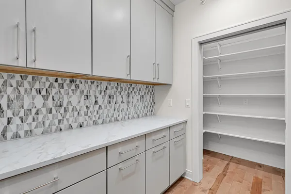 $1,275,000 | 2960 North 186th Street, Unit 10, Brookfield, WI 53045