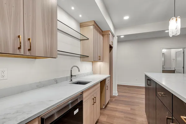 $1,275,000 | 2960 North 186th Street, Unit 10, Brookfield, WI 53045