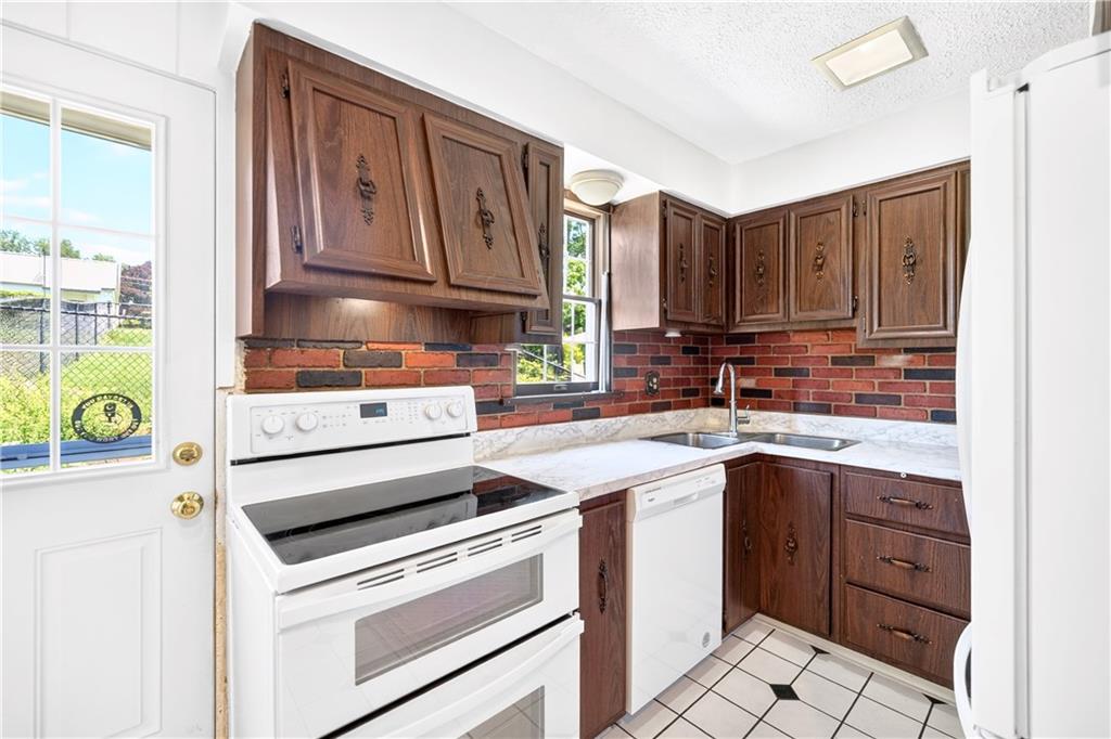 781 Elk Avenue Rochester, PA 15074 - Photo 23 of 50