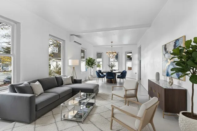 $3,300 | 7 Davis Street, Unit 2, Woburn, MA 01801