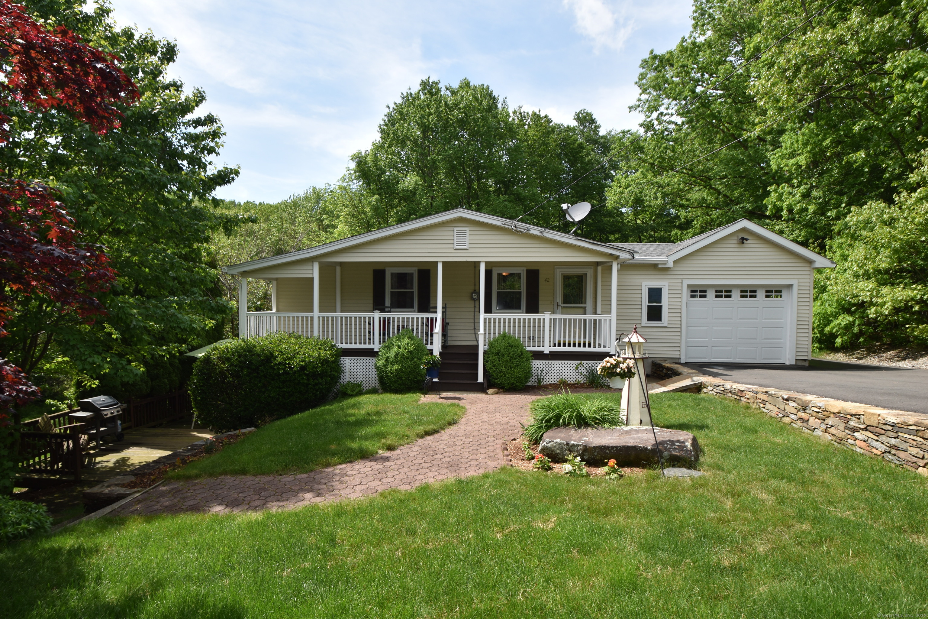 42 Laurel Ridge Road Tolland, CT 06084 - Photo 1 of 1
